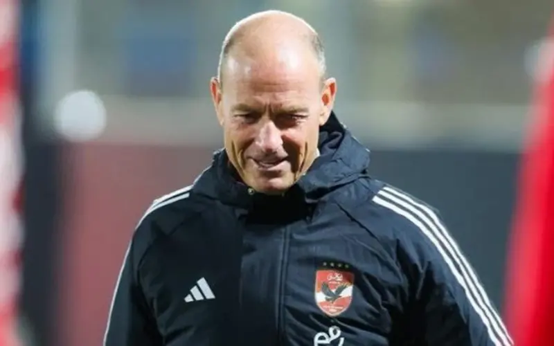 «توروب» يُعقّب على مطالب جماهير الأهلي برحيله: «أحترم آرائكم وأتمسك بمشروعي»